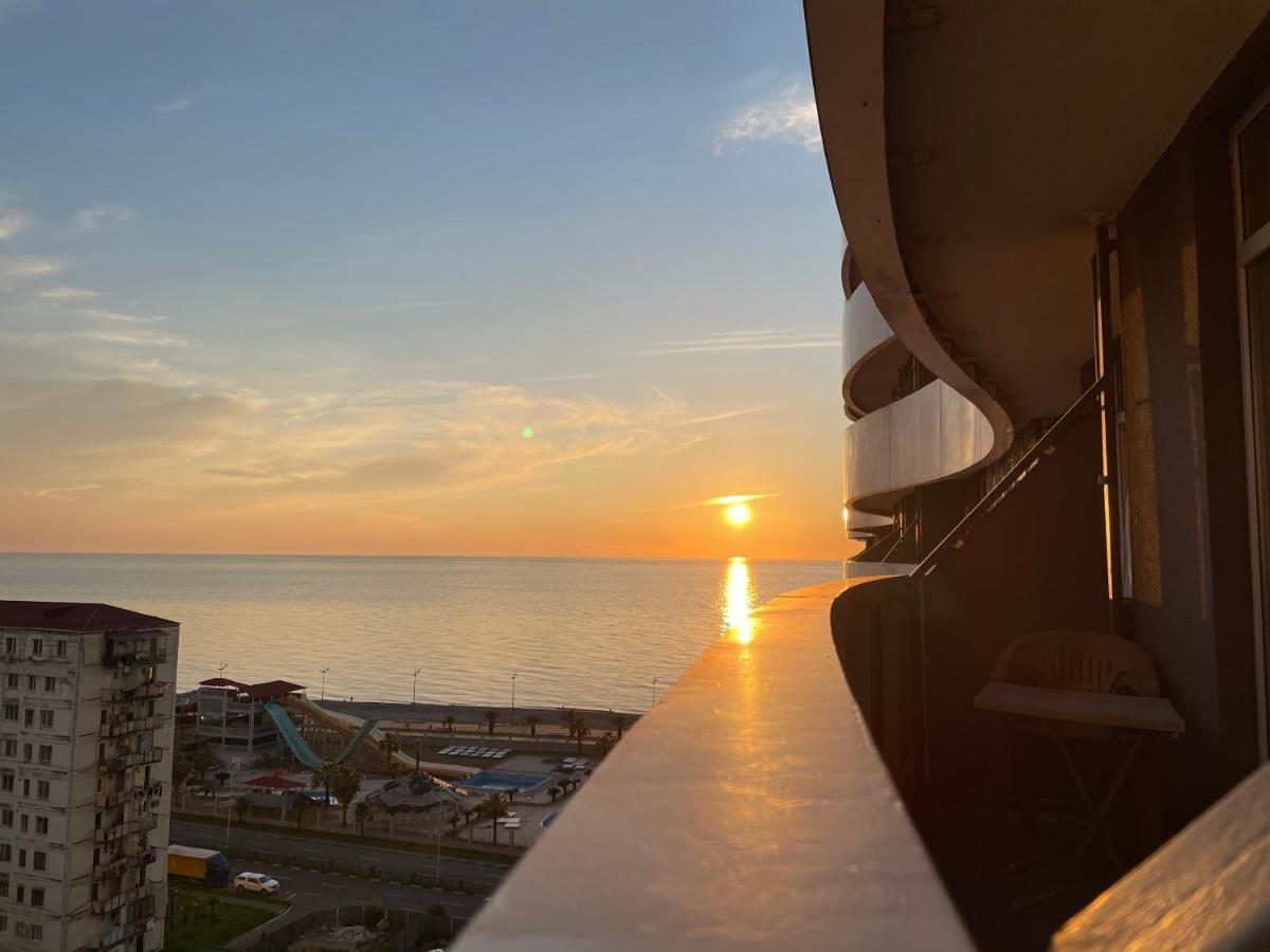 Orbi Residence Sea View Batumi Exterior photo